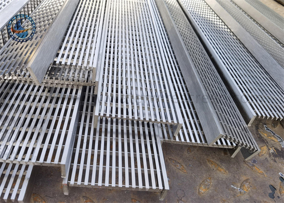 Thép không gỉ 304 316l Tấm dây nêm tùy chỉnh Tấm sàng uốn cong